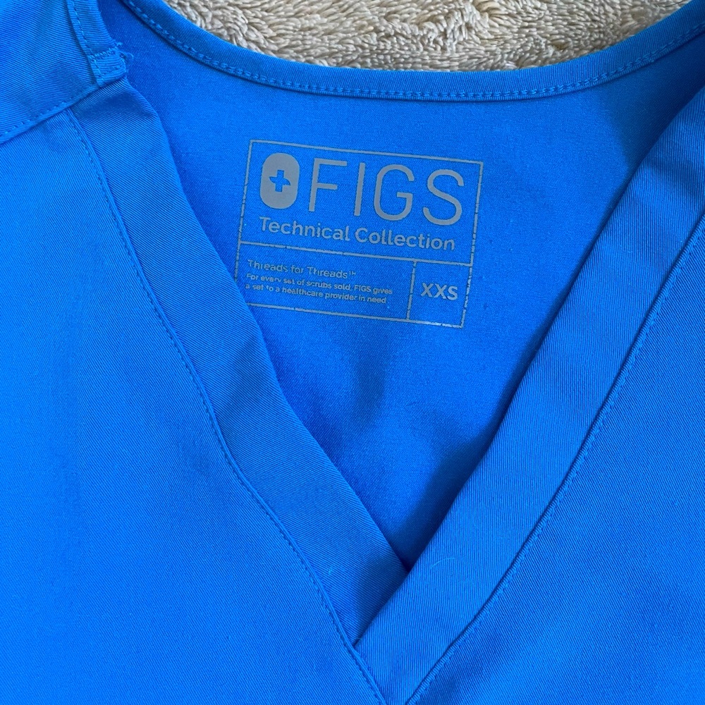 Figs scrub tops